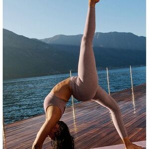 Alosoft high waist 7/8 leggings Dark Pink Quartz NWT